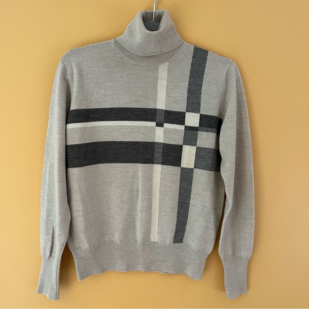 DKNY womens 100% wool turtleneck size S, grey, preppy schoolgirl